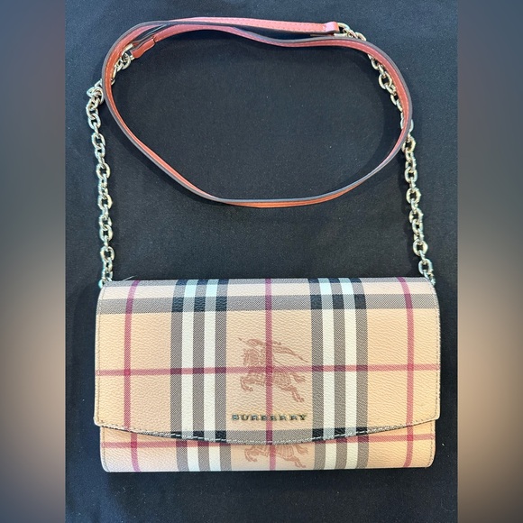 Authentic Burberry Crossbody - Picture 1 of 5